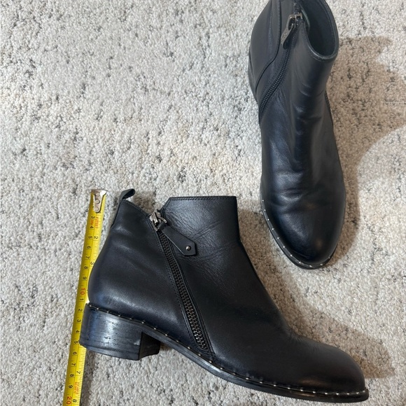 Sendra studded size 7 EUC near new Black Ankle Booties with Zipper - Picture 9 of 15
